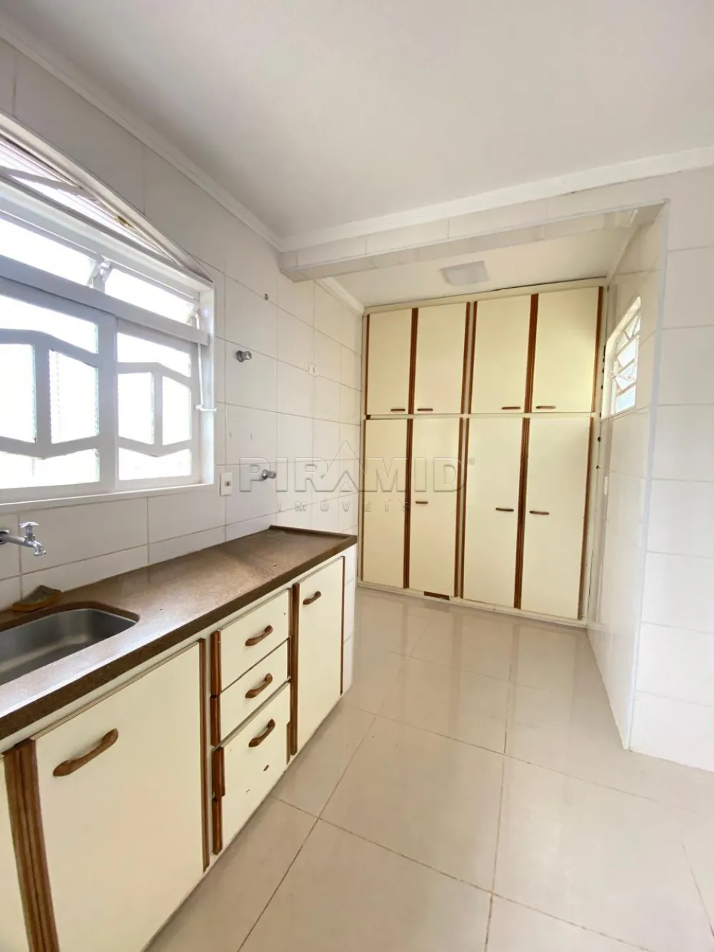 Alugar Casa / Padr&atilde;o em Ribeir&atilde;o Preto R$ 2.300,00 - Foto 17