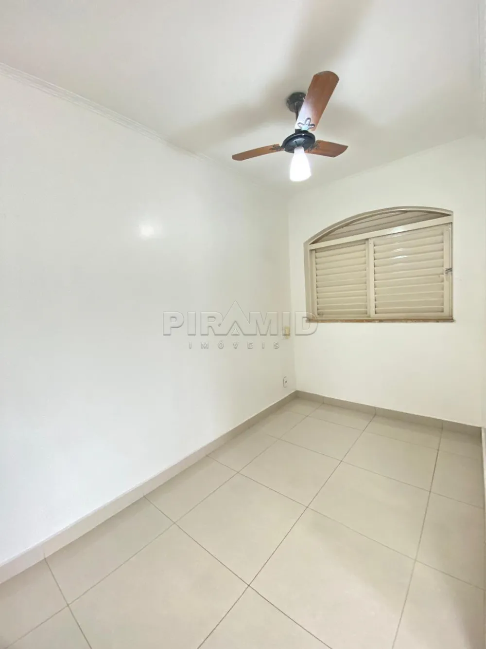 Alugar Casa / Padr&atilde;o em Ribeir&atilde;o Preto R$ 2.300,00 - Foto 18