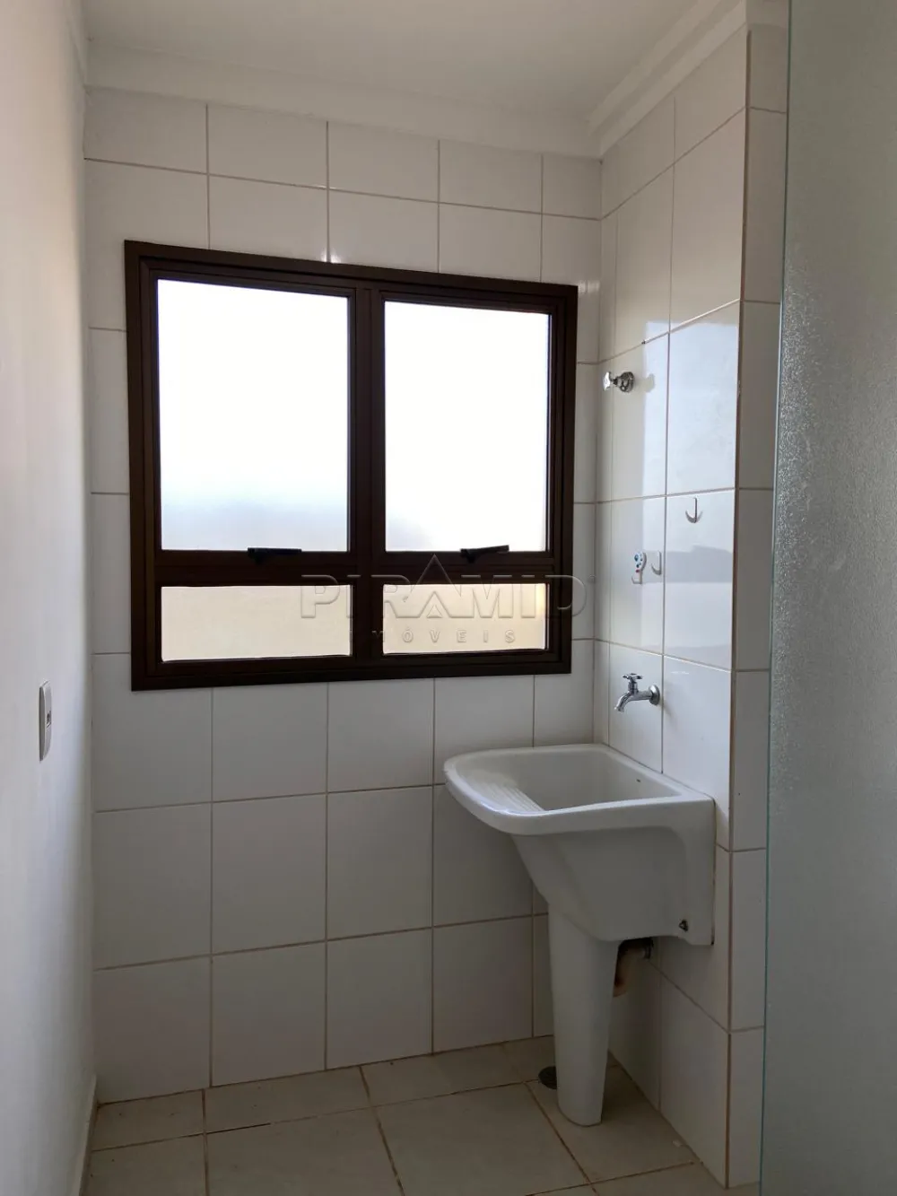 Alugar Apartamento / Padr&atilde;o em Ribeir&atilde;o Preto R$ 2.500,00 - Foto 16