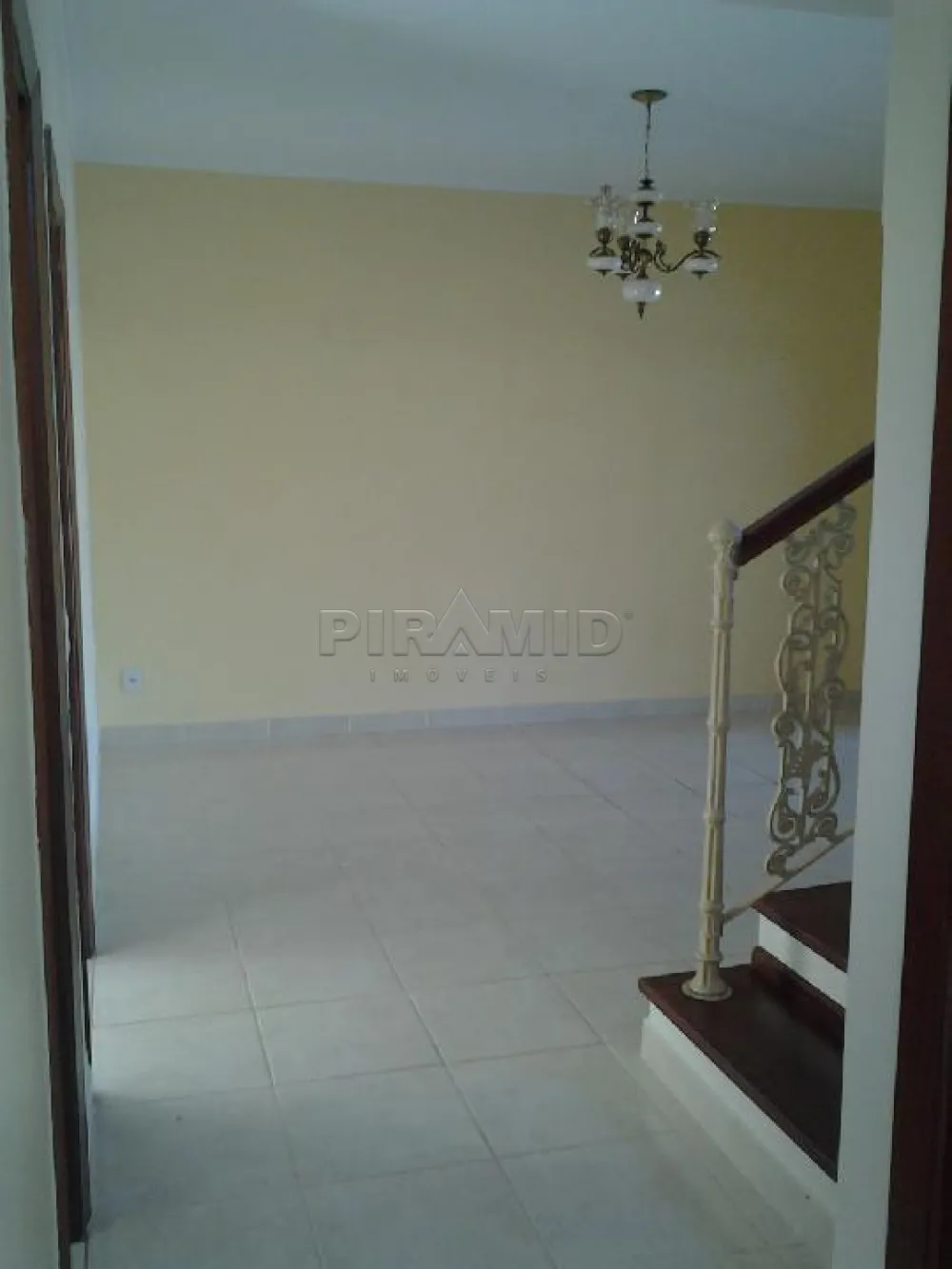 Alugar Casa / Padr&atilde;o em Ribeir&atilde;o Preto R$ 2.500,00 - Foto 2