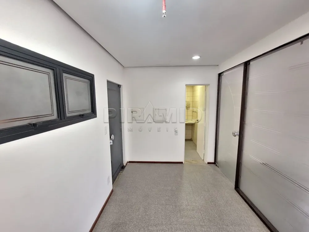 Alugar Comercial / Sala em Ribeir&atilde;o Preto R$ 600,00 - Foto 2
