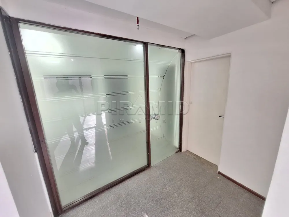 Alugar Comercial / Sala em Ribeir&atilde;o Preto R$ 600,00 - Foto 6