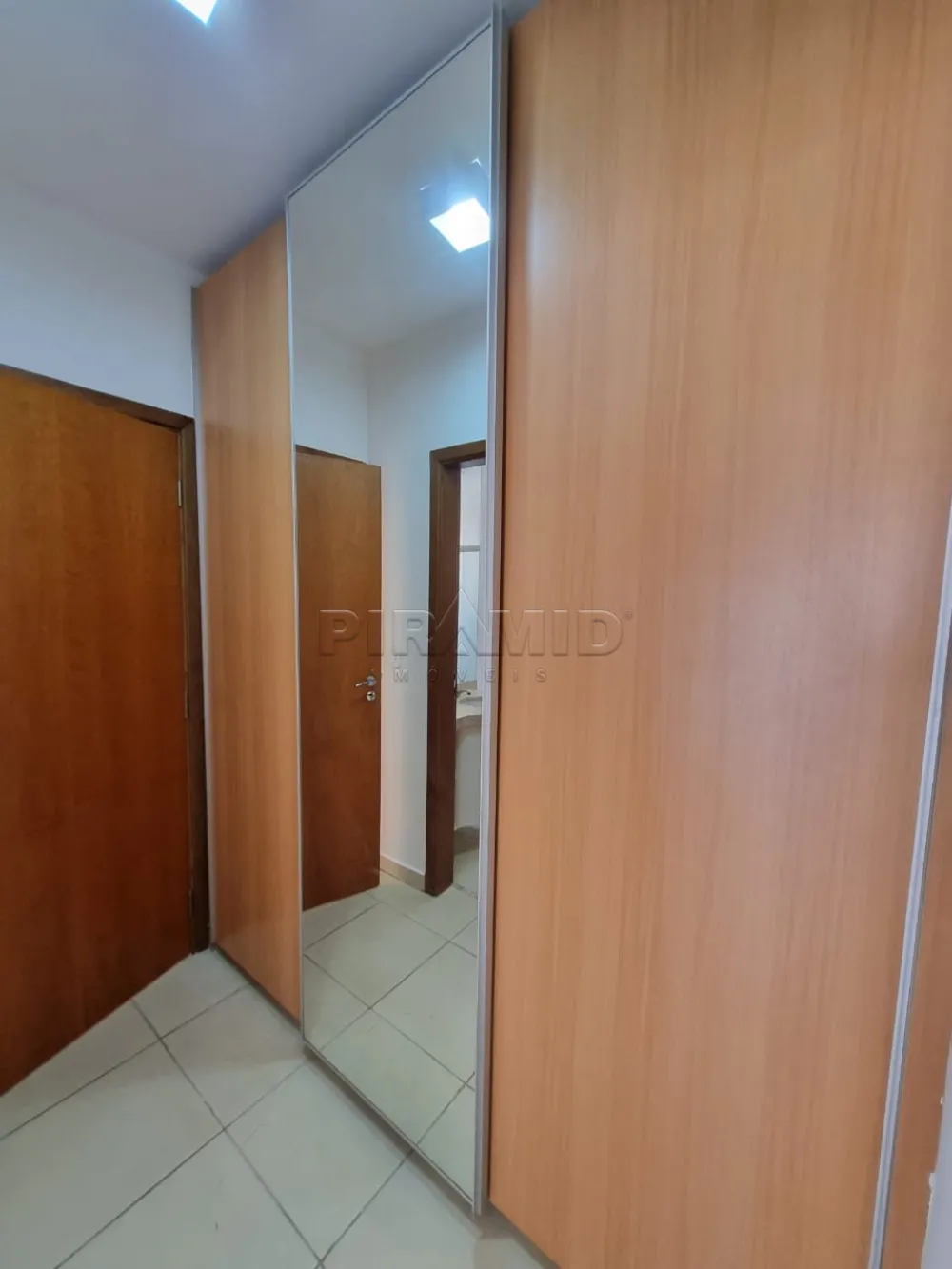 Alugar Apartamento / Padr&atilde;o em Ribeir&atilde;o Preto R$ 1.450,00 - Foto 5
