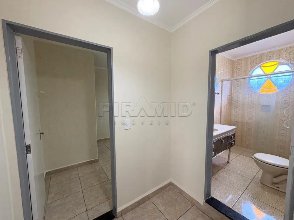 Alugar Casa / Padr&atilde;o em Ribeir&atilde;o Preto R$ 1.800,00 - Foto 17