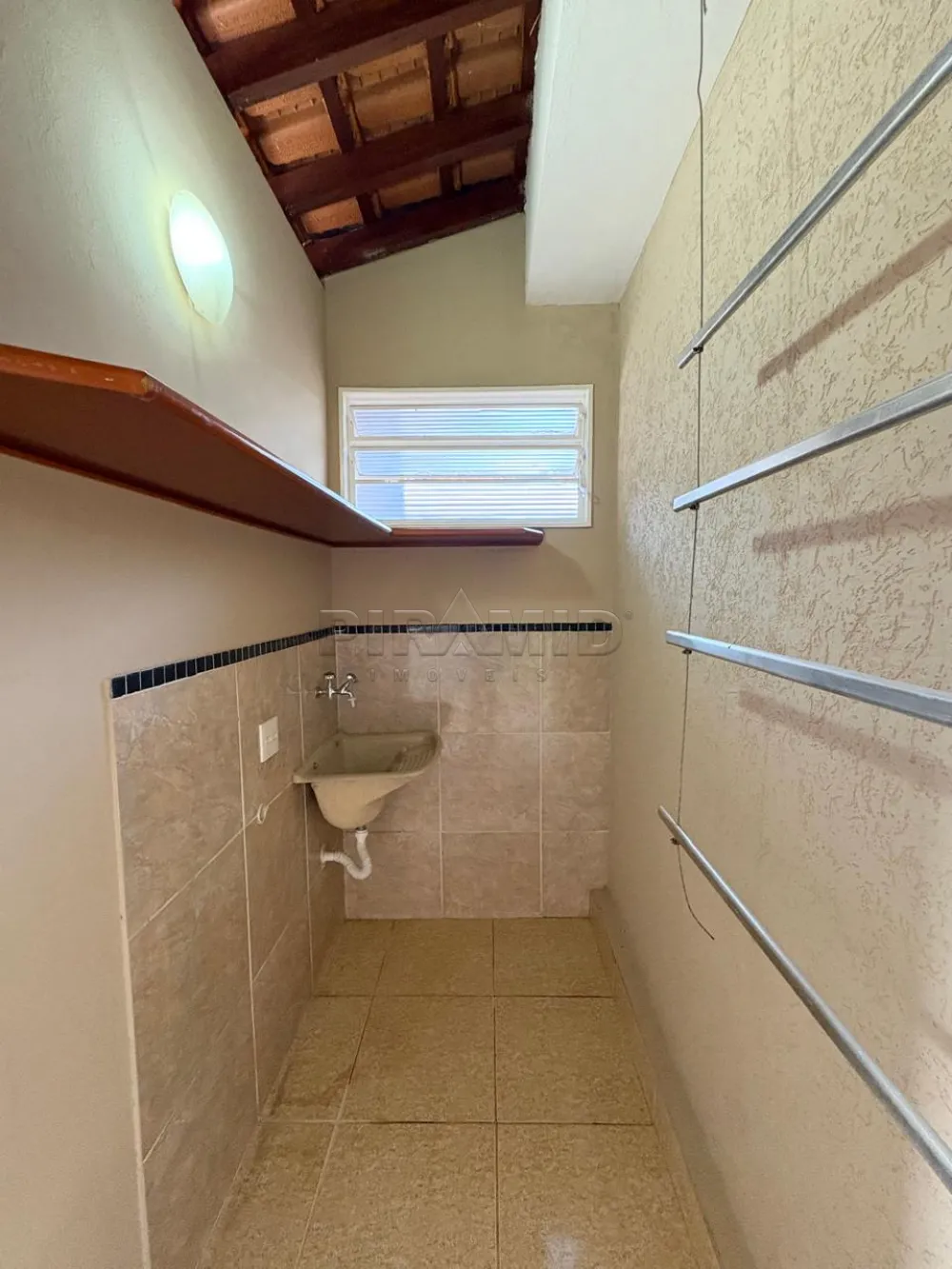 Alugar Casa / Padr&atilde;o em Ribeir&atilde;o Preto R$ 1.800,00 - Foto 33