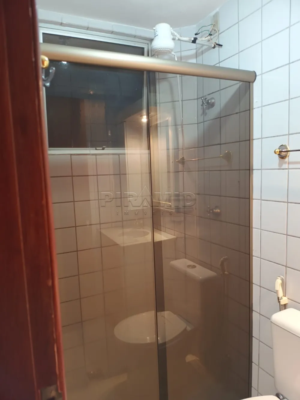 Alugar Apartamento / Padr&atilde;o em Ribeir&atilde;o Preto R$ 1.500,00 - Foto 17