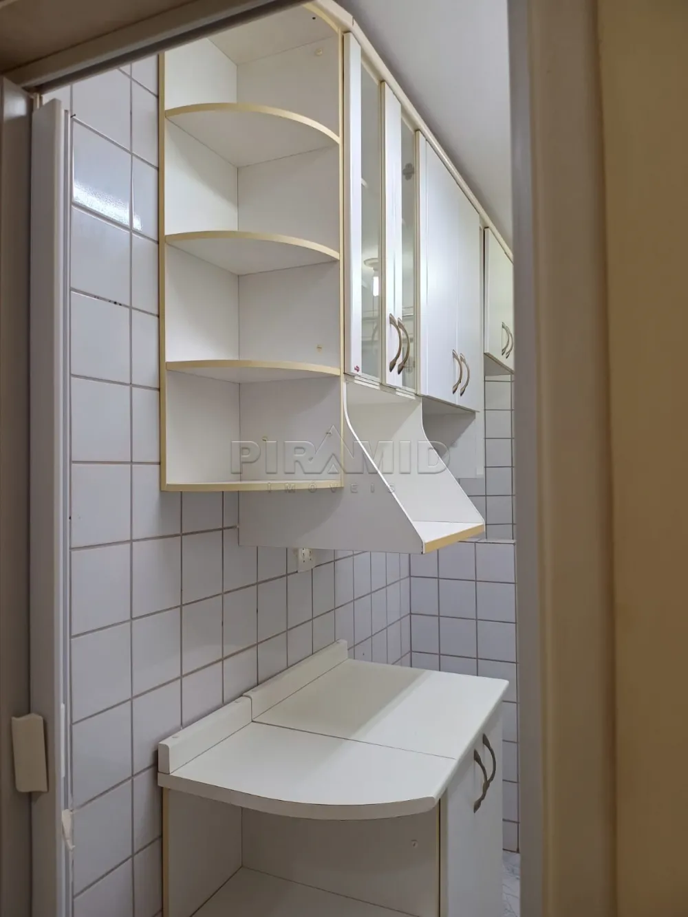 Alugar Apartamento / Padr&atilde;o em Ribeir&atilde;o Preto R$ 1.500,00 - Foto 20