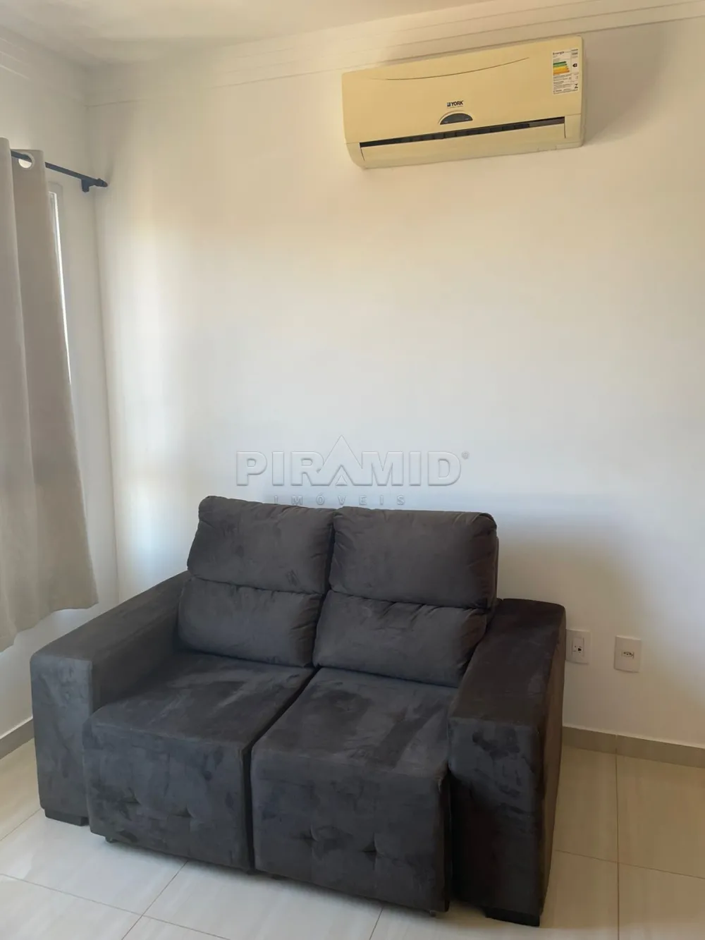 Alugar Apartamento / Padr&atilde;o em Ribeir&atilde;o Preto R$ 1.700,00 - Foto 2