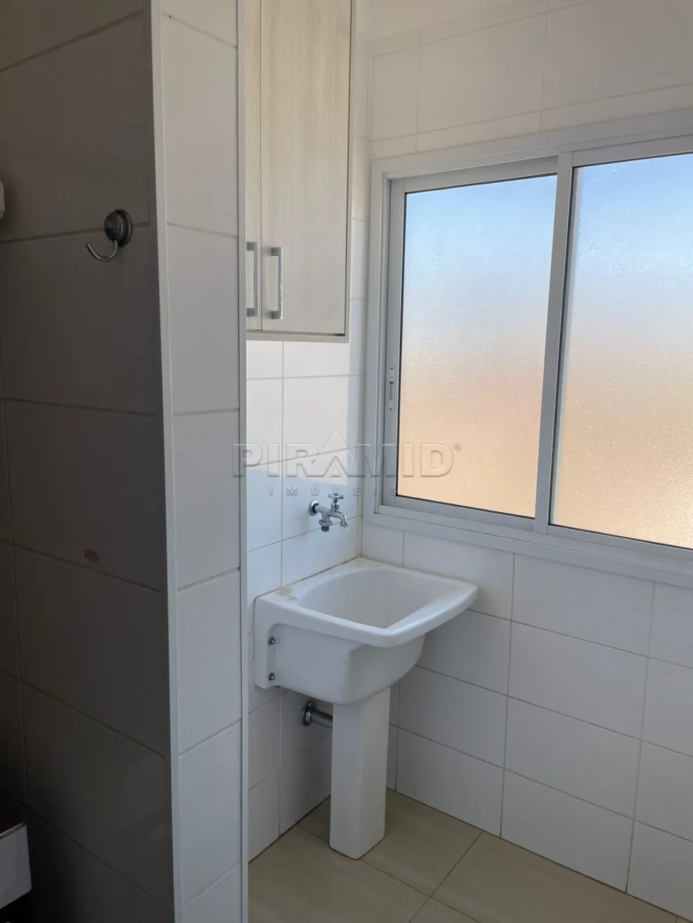 Alugar Apartamento / Padr&atilde;o em Ribeir&atilde;o Preto R$ 1.700,00 - Foto 8