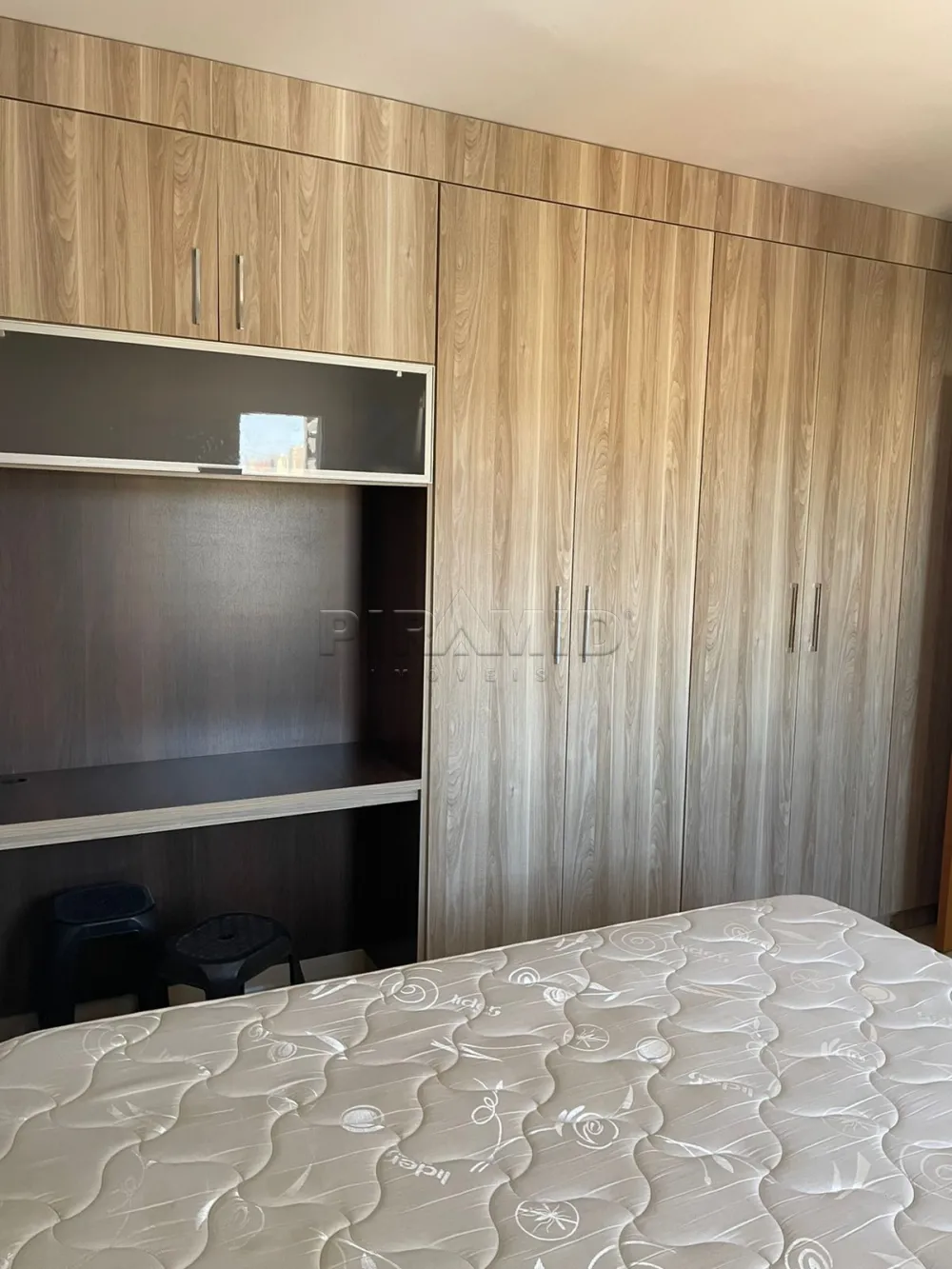 Alugar Apartamento / Padr&atilde;o em Ribeir&atilde;o Preto R$ 1.700,00 - Foto 12