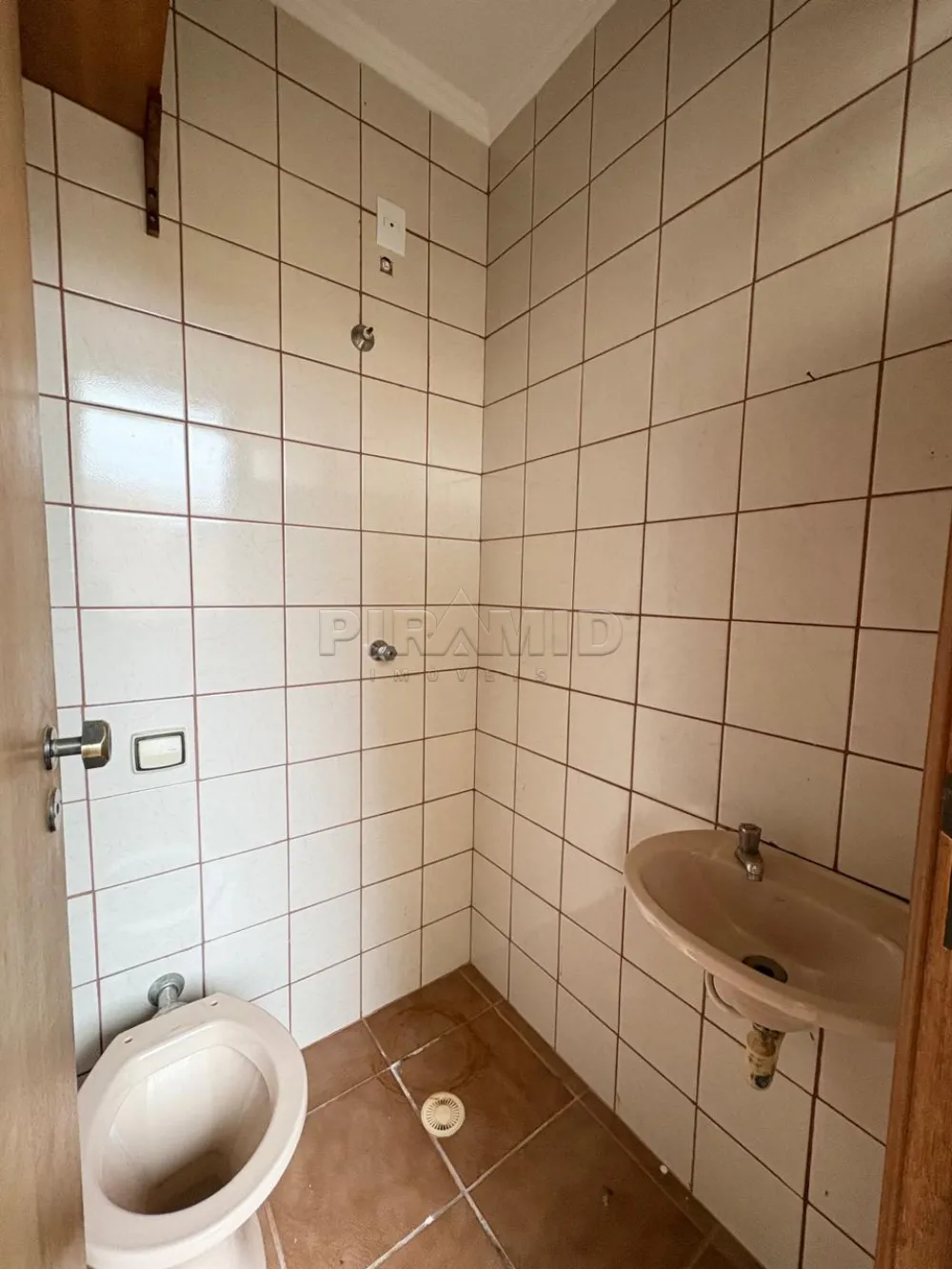 Alugar Apartamento / Padr&atilde;o em Ribeir&atilde;o Preto R$ 1.800,00 - Foto 12