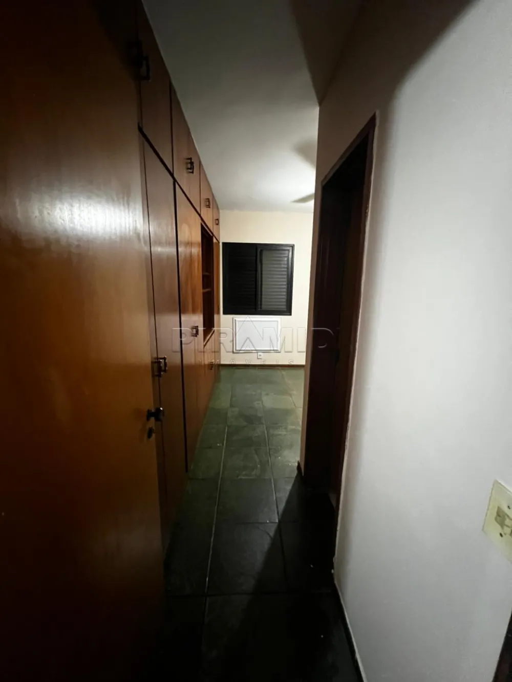 Alugar Apartamento / Padr&atilde;o em Ribeir&atilde;o Preto R$ 1.100,00 - Foto 3