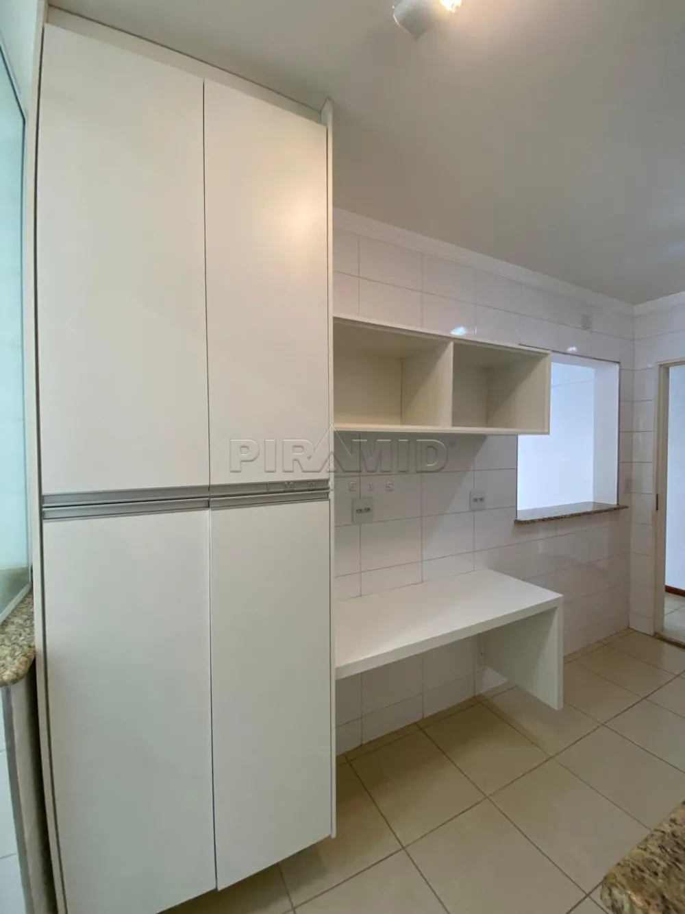 Alugar Apartamento / Padr&atilde;o em Ribeir&atilde;o Preto R$ 2.500,00 - Foto 13
