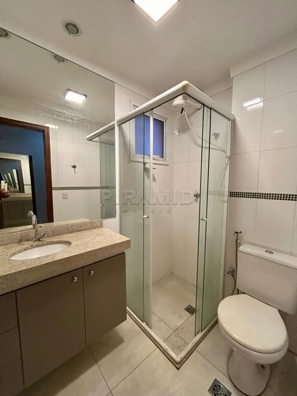 Alugar Apartamento / Padr&atilde;o em Ribeir&atilde;o Preto R$ 1.900,00 - Foto 14