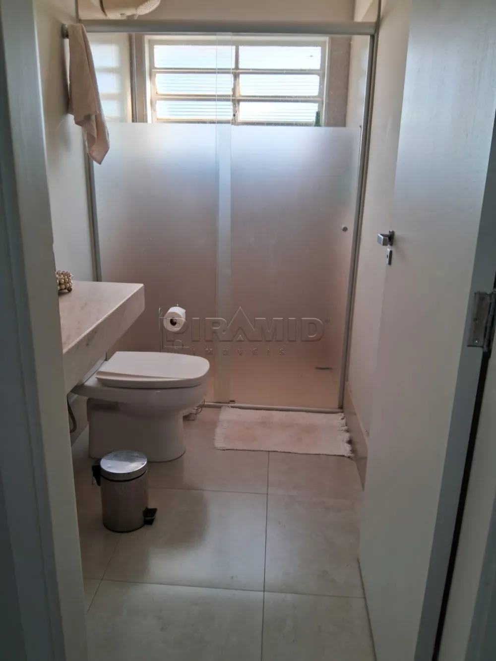 Alugar Casa / Padr&atilde;o em Ribeir&atilde;o Preto R$ 1.500,00 - Foto 14