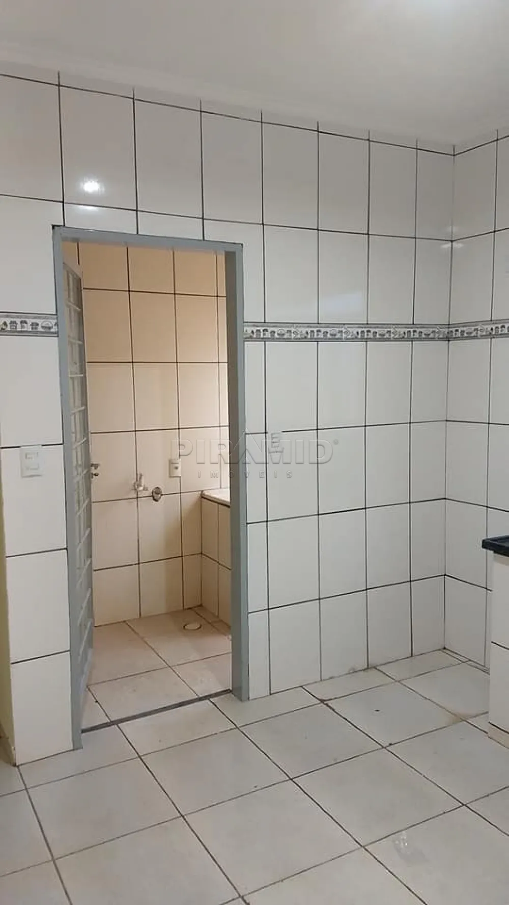 Alugar Casa / Padr&atilde;o em Ribeir&atilde;o Preto R$ 900,00 - Foto 12
