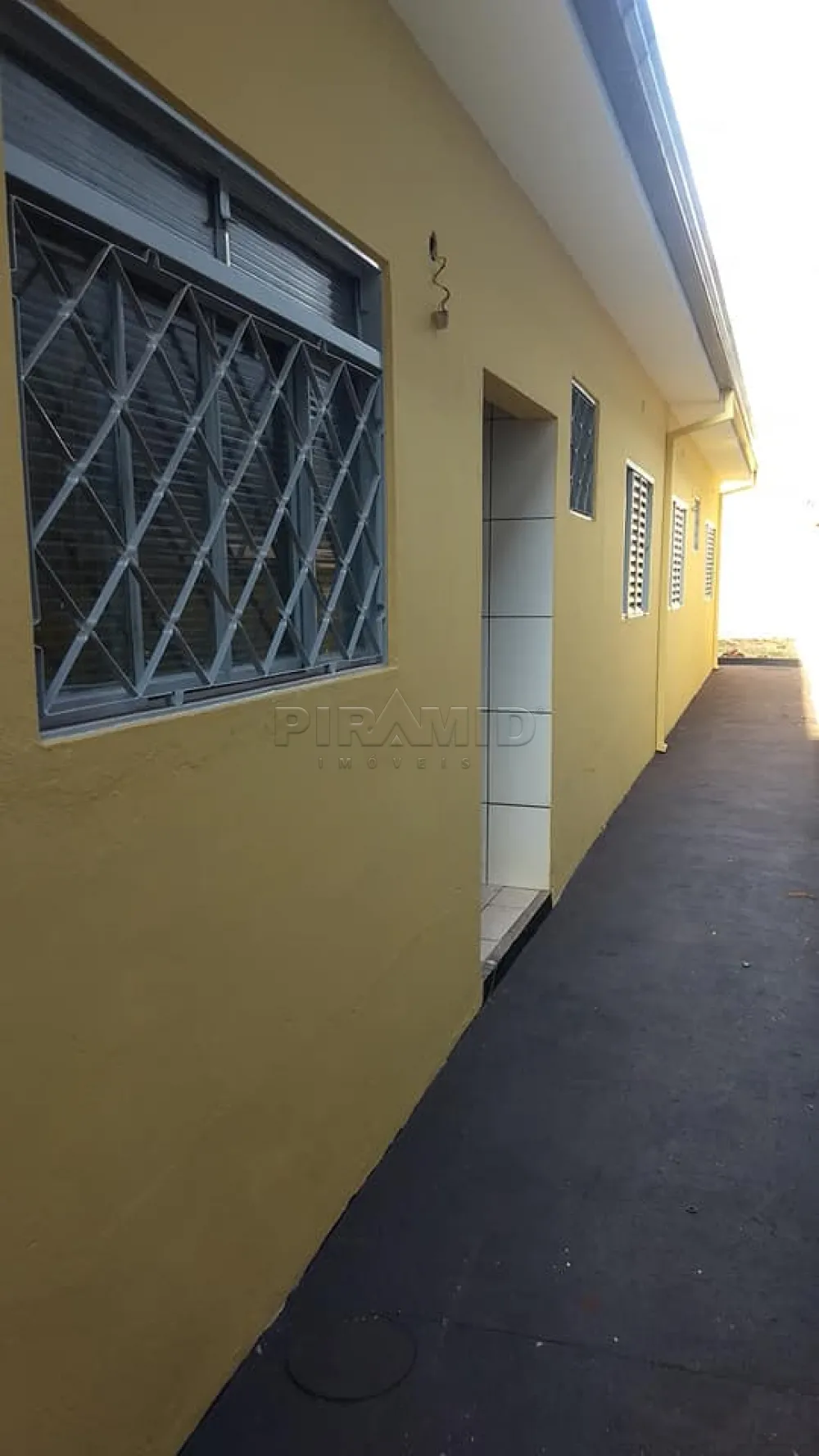 Alugar Casa / Padr&atilde;o em Ribeir&atilde;o Preto R$ 900,00 - Foto 14