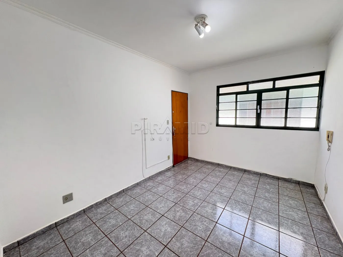 Alugar Apartamento / Padr&atilde;o em Ribeir&atilde;o Preto R$ 1.500,00 - Foto 3