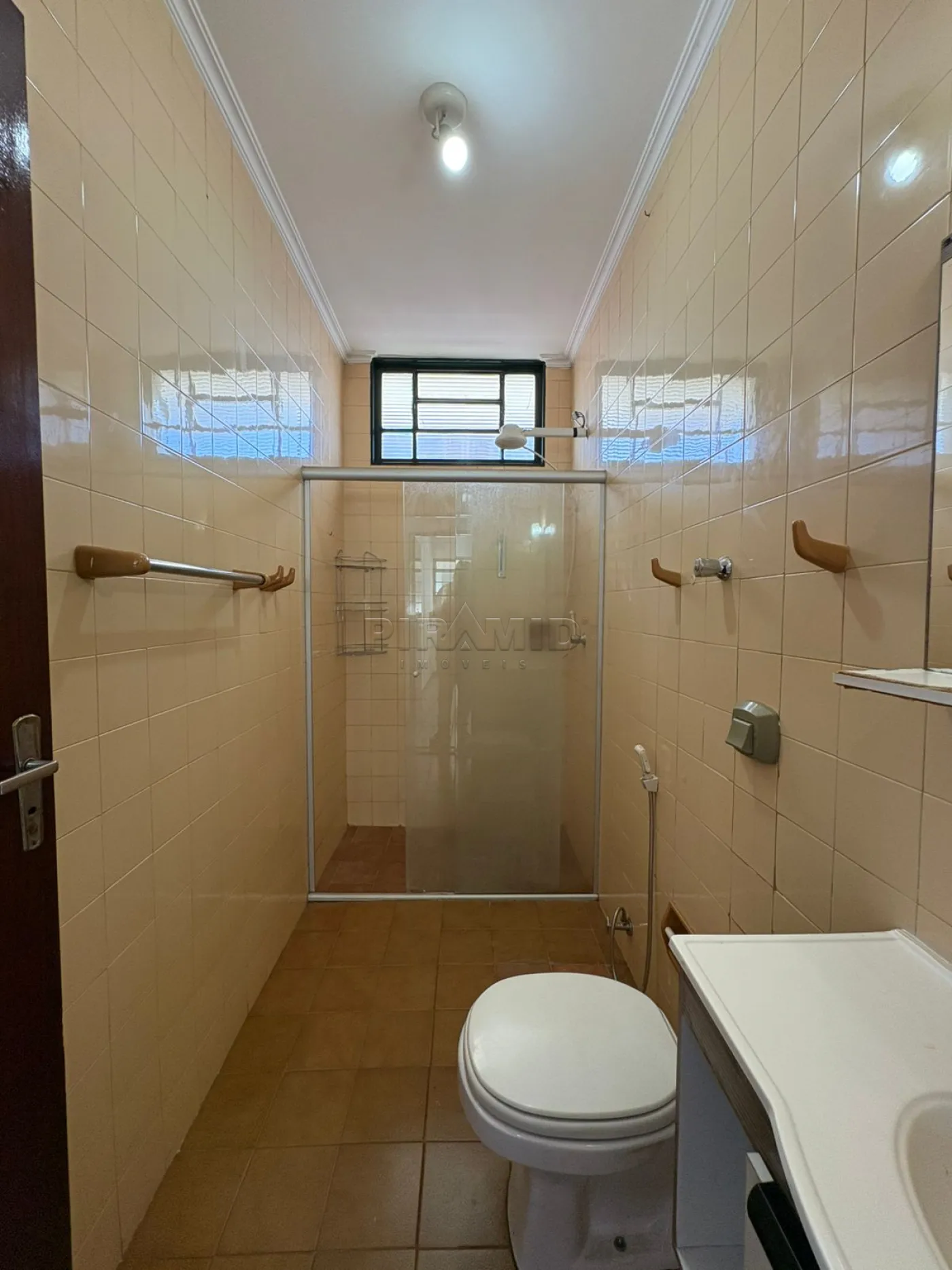 Alugar Apartamento / Padr&atilde;o em Ribeir&atilde;o Preto R$ 1.500,00 - Foto 13