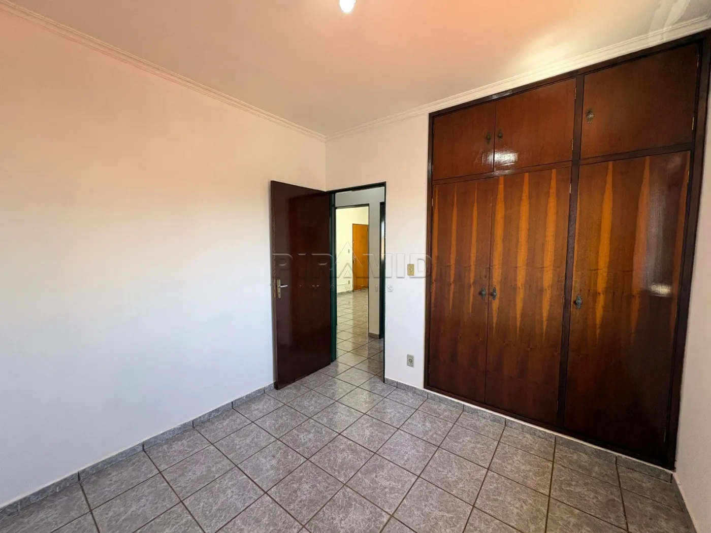 Alugar Apartamento / Padr&atilde;o em Ribeir&atilde;o Preto R$ 1.500,00 - Foto 19