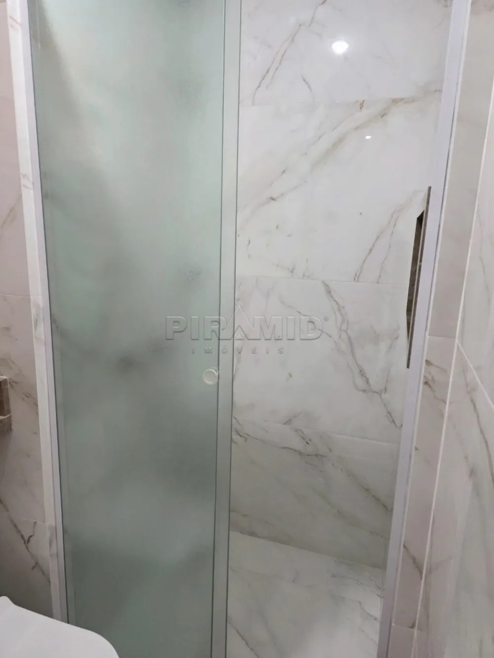 Alugar Apartamento / Padr&atilde;o em Ribeir&atilde;o Preto R$ 1.550,00 - Foto 22