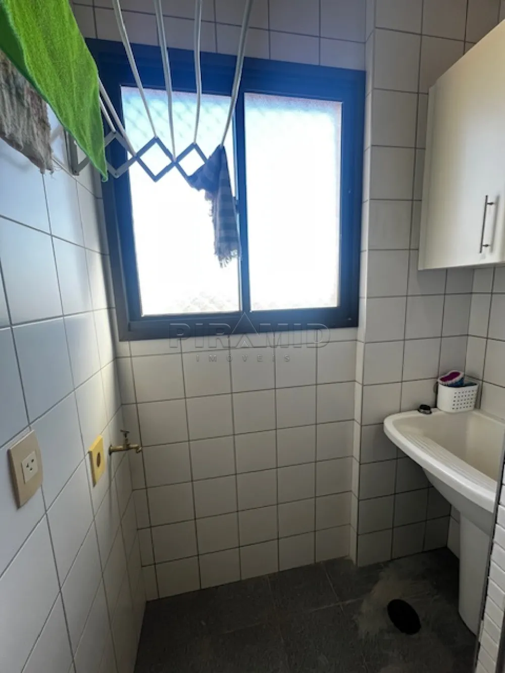 Alugar Apartamento / Padr&atilde;o em Ribeir&atilde;o Preto R$ 1.300,00 - Foto 13