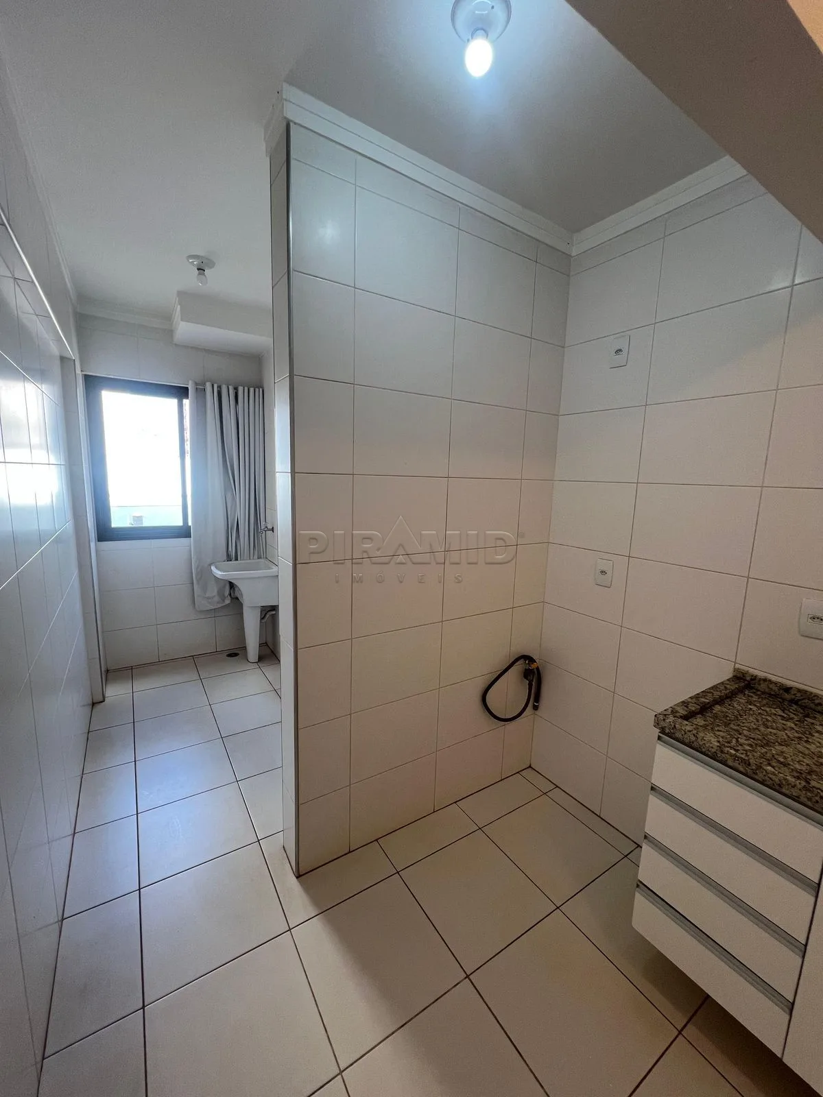 Alugar Apartamento / Padr&atilde;o em Ribeir&atilde;o Preto R$ 1.400,00 - Foto 10