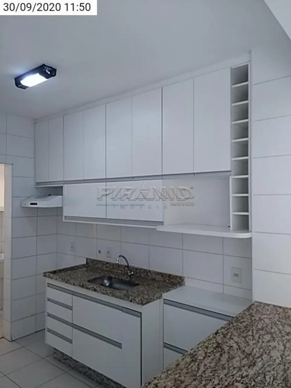 Alugar Apartamento / Padr&atilde;o em Ribeir&atilde;o Preto R$ 750,00 - Foto 3