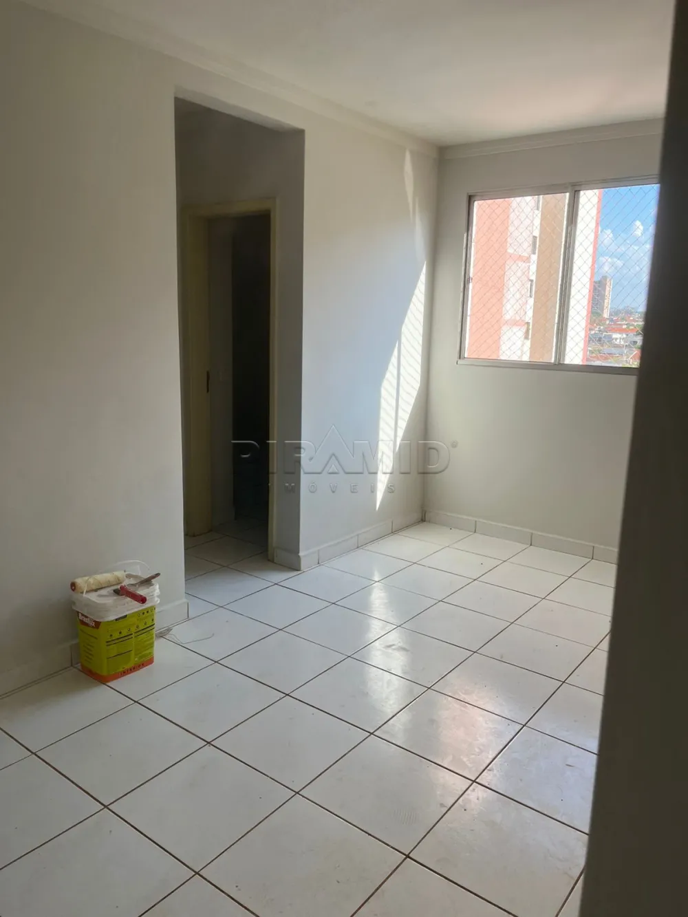 Alugar Apartamento / Padr&atilde;o em Ribeir&atilde;o Preto R$ 940,00 - Foto 1