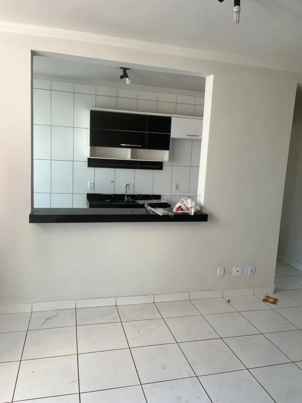 Alugar Apartamento / Padr&atilde;o em Ribeir&atilde;o Preto R$ 940,00 - Foto 3