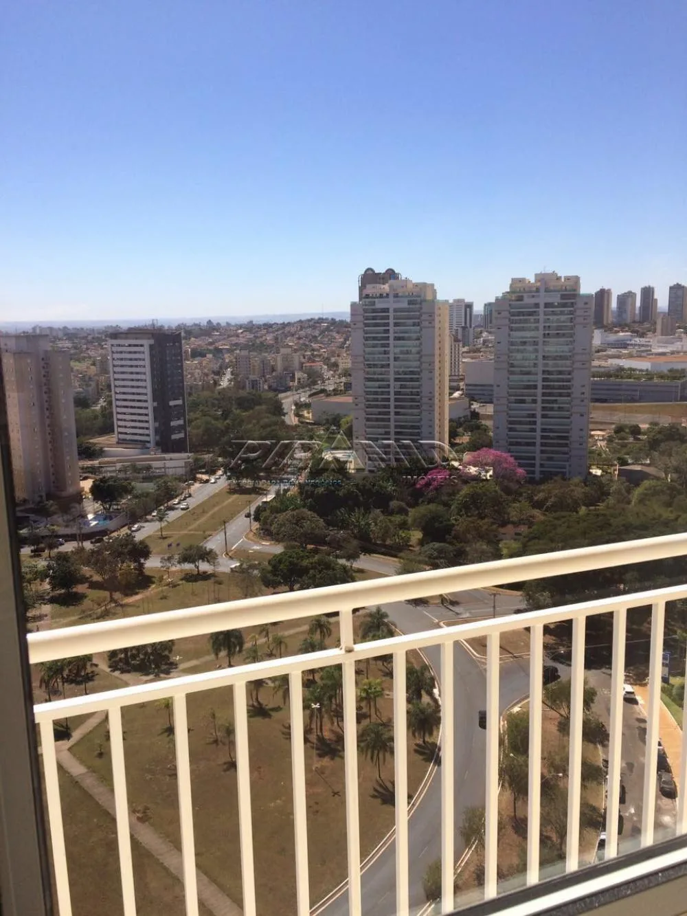 Alugar Apartamento / Padr&atilde;o em Ribeir&atilde;o Preto R$ 1.750,00 - Foto 4