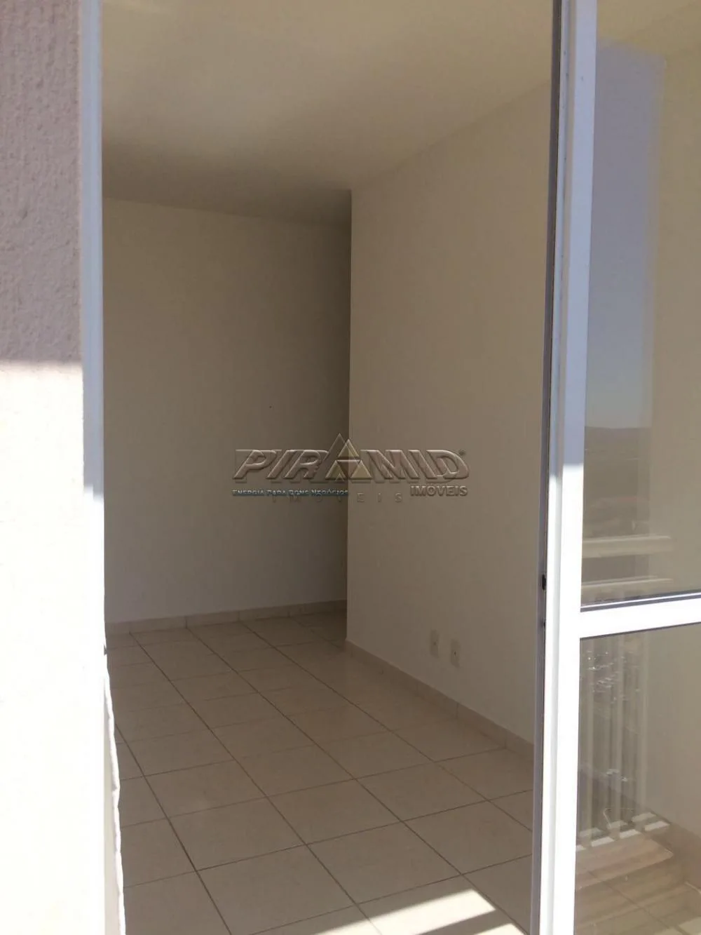 Alugar Apartamento / Padr&atilde;o em Ribeir&atilde;o Preto R$ 1.750,00 - Foto 3