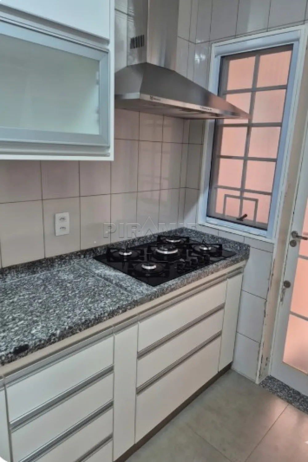 Alugar Apartamento / Padr&atilde;o em Ribeir&atilde;o Preto R$ 1.200,00 - Foto 16