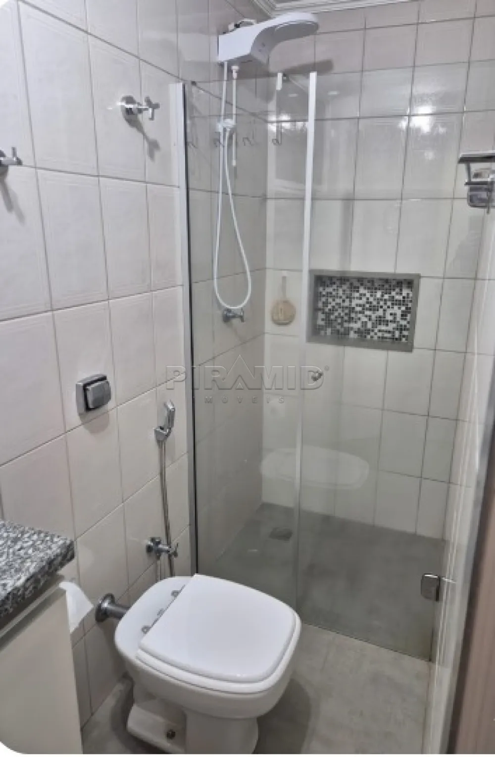 Alugar Apartamento / Padr&atilde;o em Ribeir&atilde;o Preto R$ 1.200,00 - Foto 8