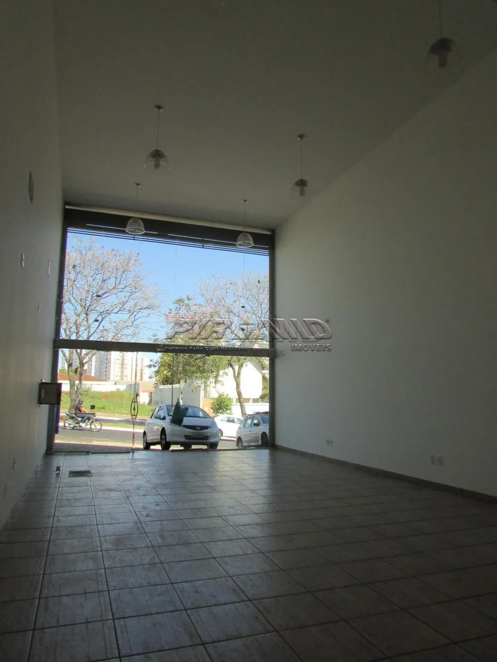 Alugar Comercial / Sal&atilde;o em Ribeir&atilde;o Preto R$ 6.900,00 - Foto 2