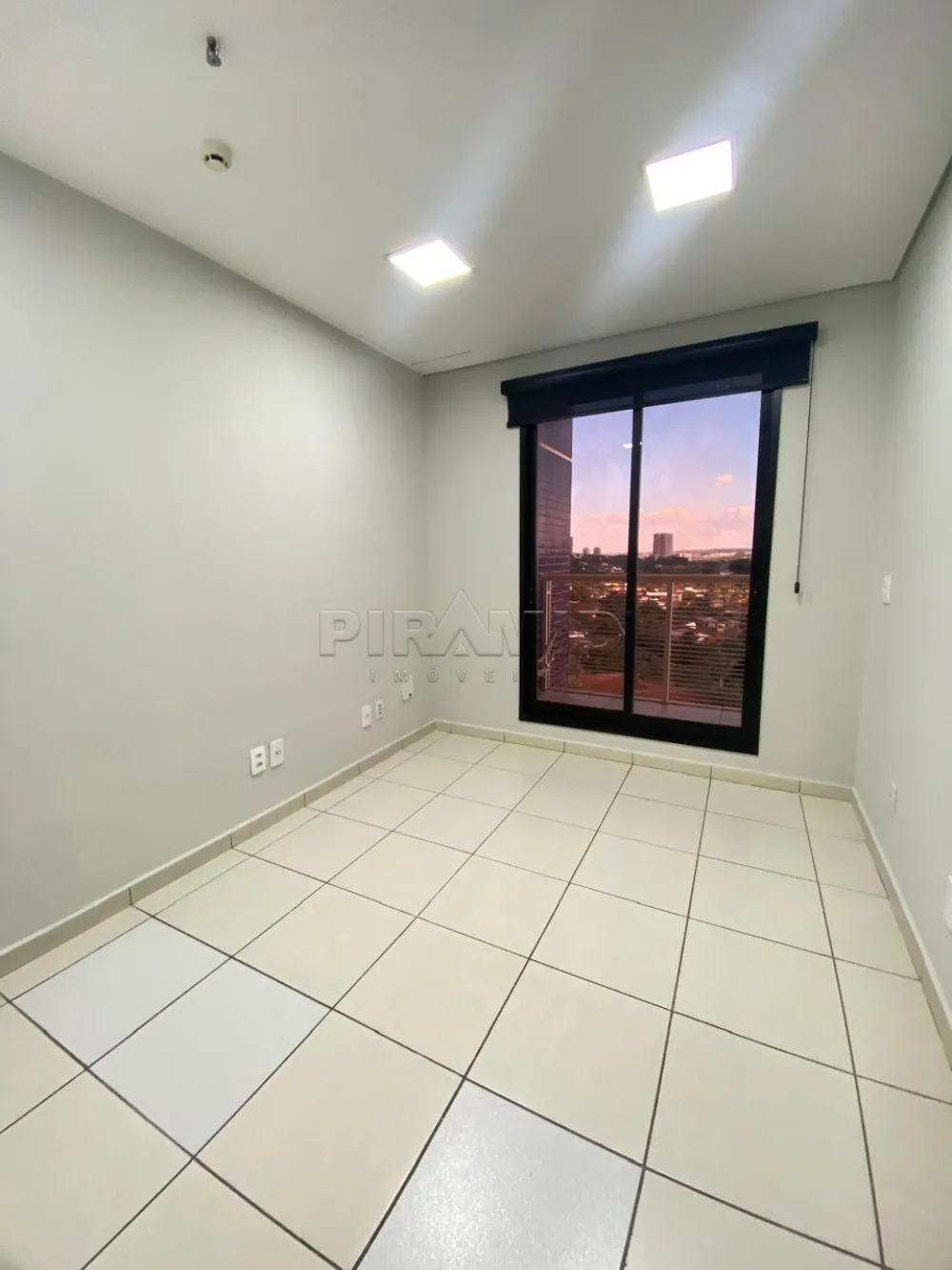 Alugar Comercial / Sala em Ribeir&atilde;o Preto R$ 3.700,00 - Foto 6