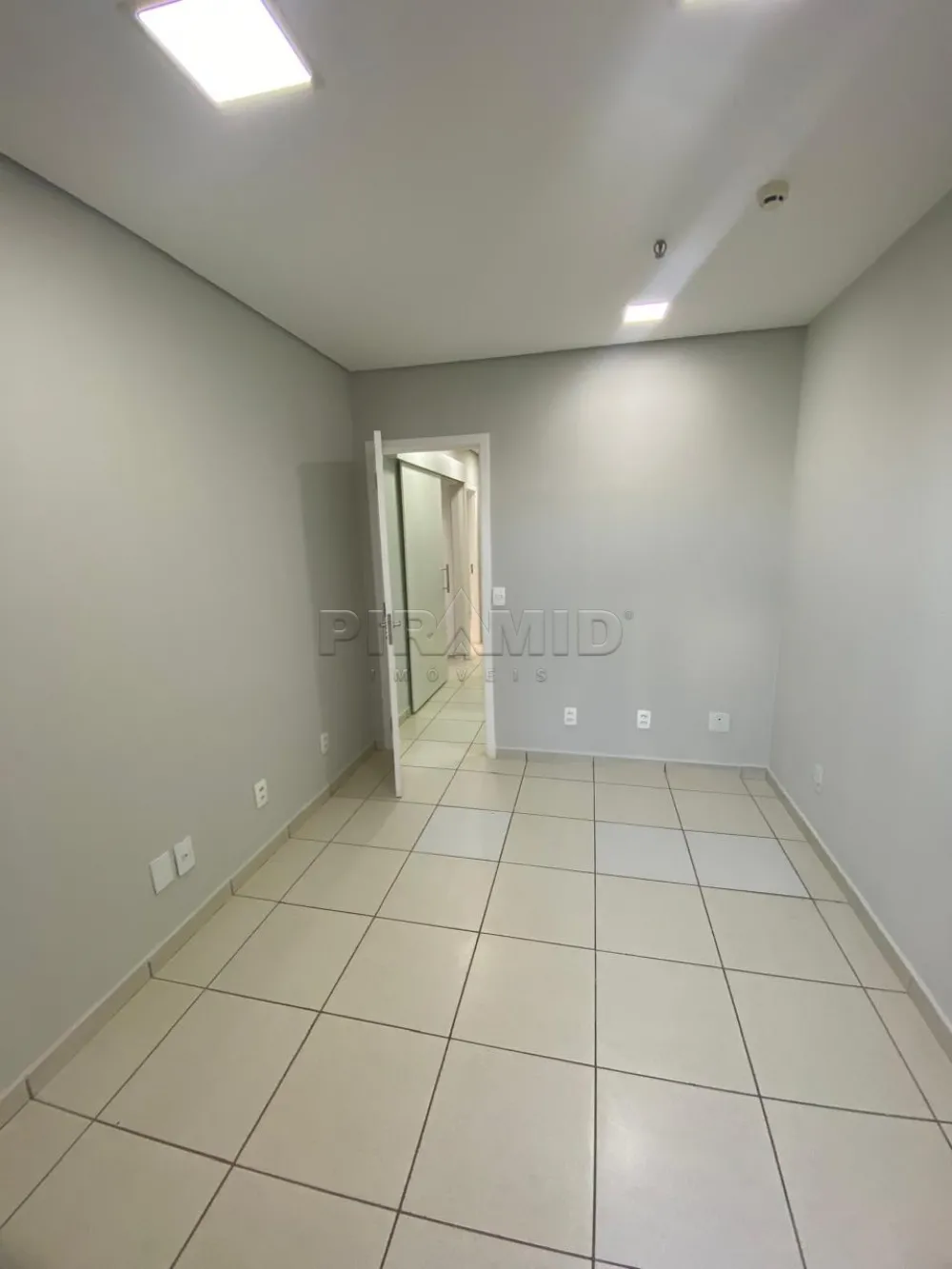 Alugar Comercial / Sala em Ribeir&atilde;o Preto R$ 3.700,00 - Foto 9