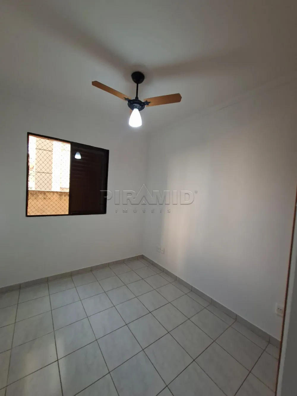 Alugar Apartamento / Padr&atilde;o em Ribeir&atilde;o Preto R$ 1.000,00 - Foto 22