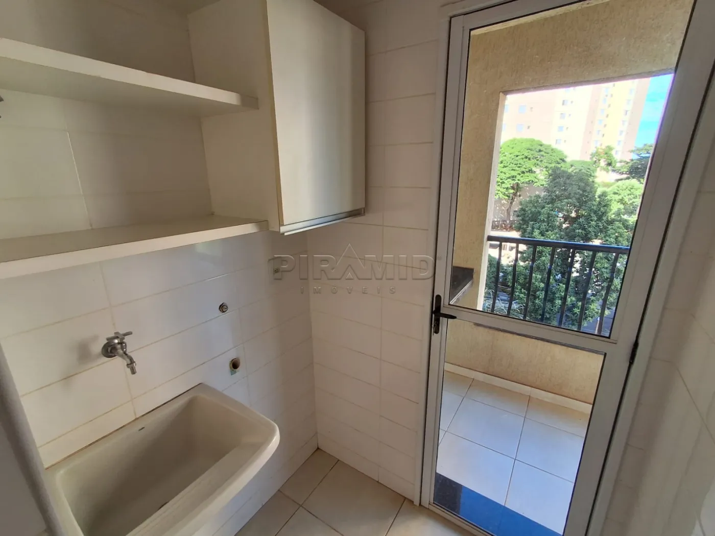 Alugar Apartamento / Padr&atilde;o em Ribeir&atilde;o Preto R$ 1.300,00 - Foto 11