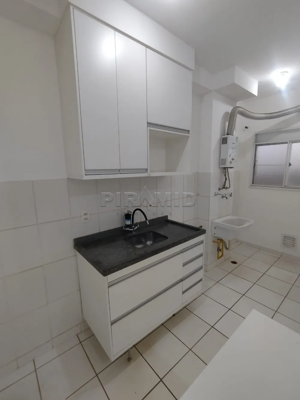 Alugar Apartamento / Padr&atilde;o em Ribeir&atilde;o Preto R$ 1.200,00 - Foto 4