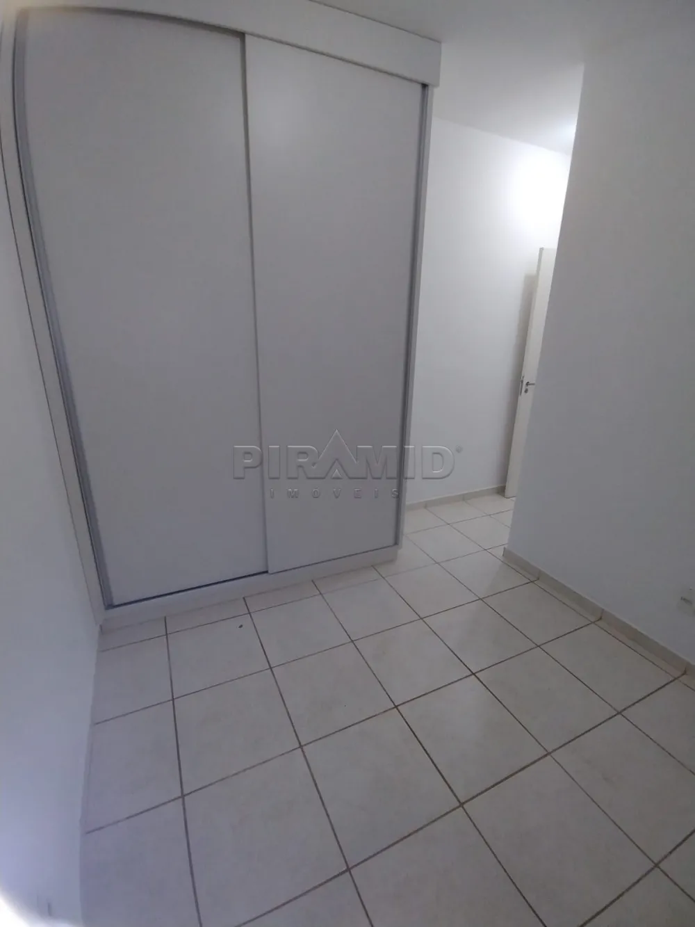 Alugar Apartamento / Padr&atilde;o em Ribeir&atilde;o Preto R$ 1.200,00 - Foto 6