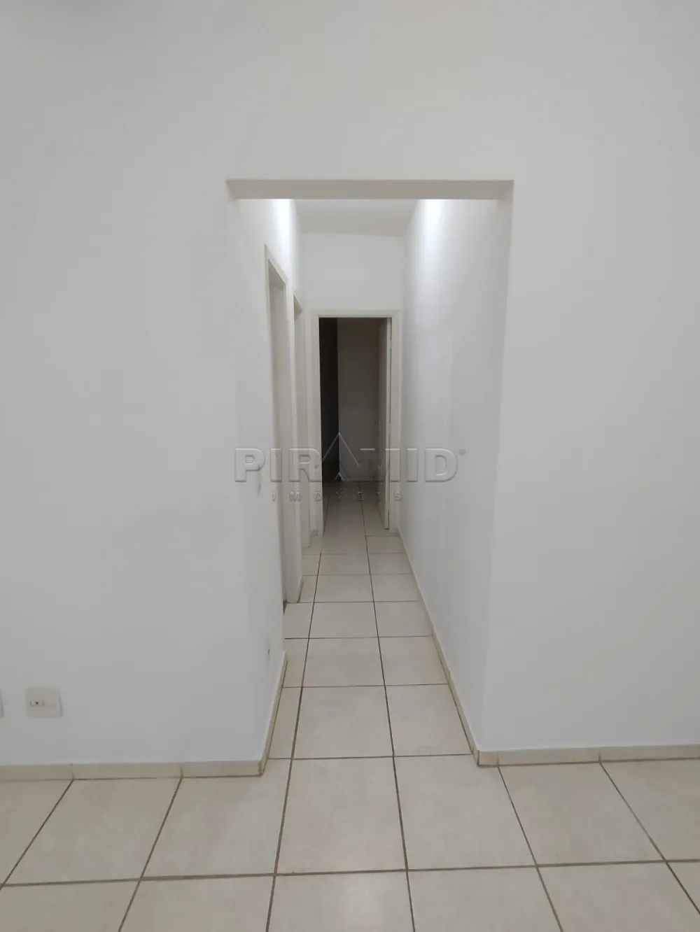 Alugar Apartamento / Padr&atilde;o em Ribeir&atilde;o Preto R$ 1.200,00 - Foto 5