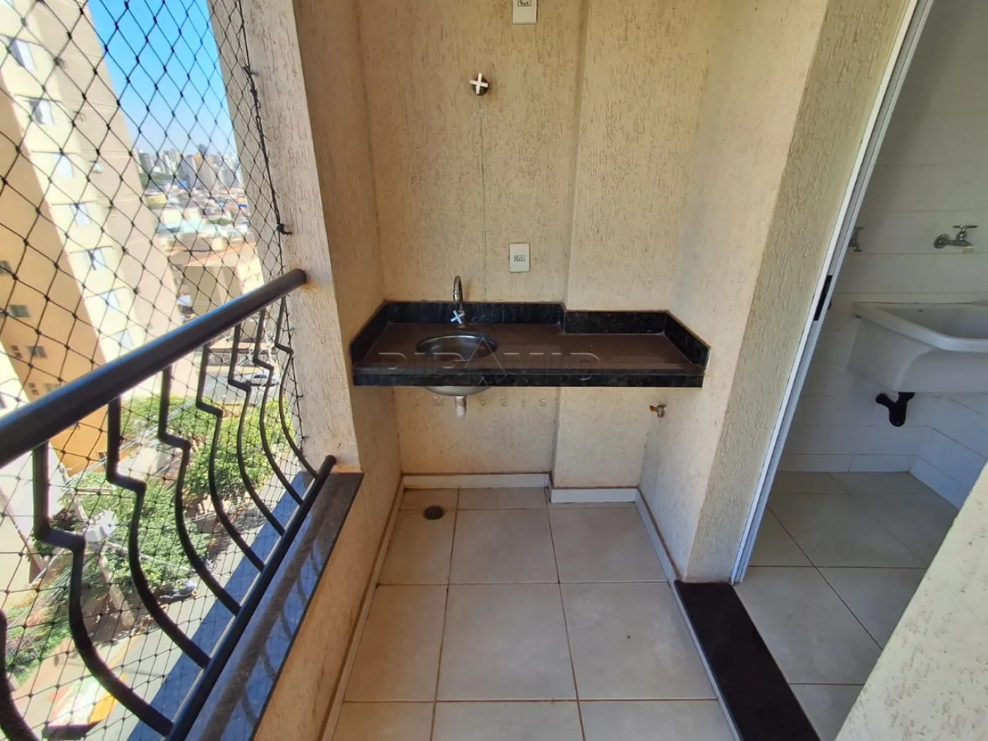Alugar Apartamento / Padr&atilde;o em Ribeir&atilde;o Preto R$ 1.900,00 - Foto 3