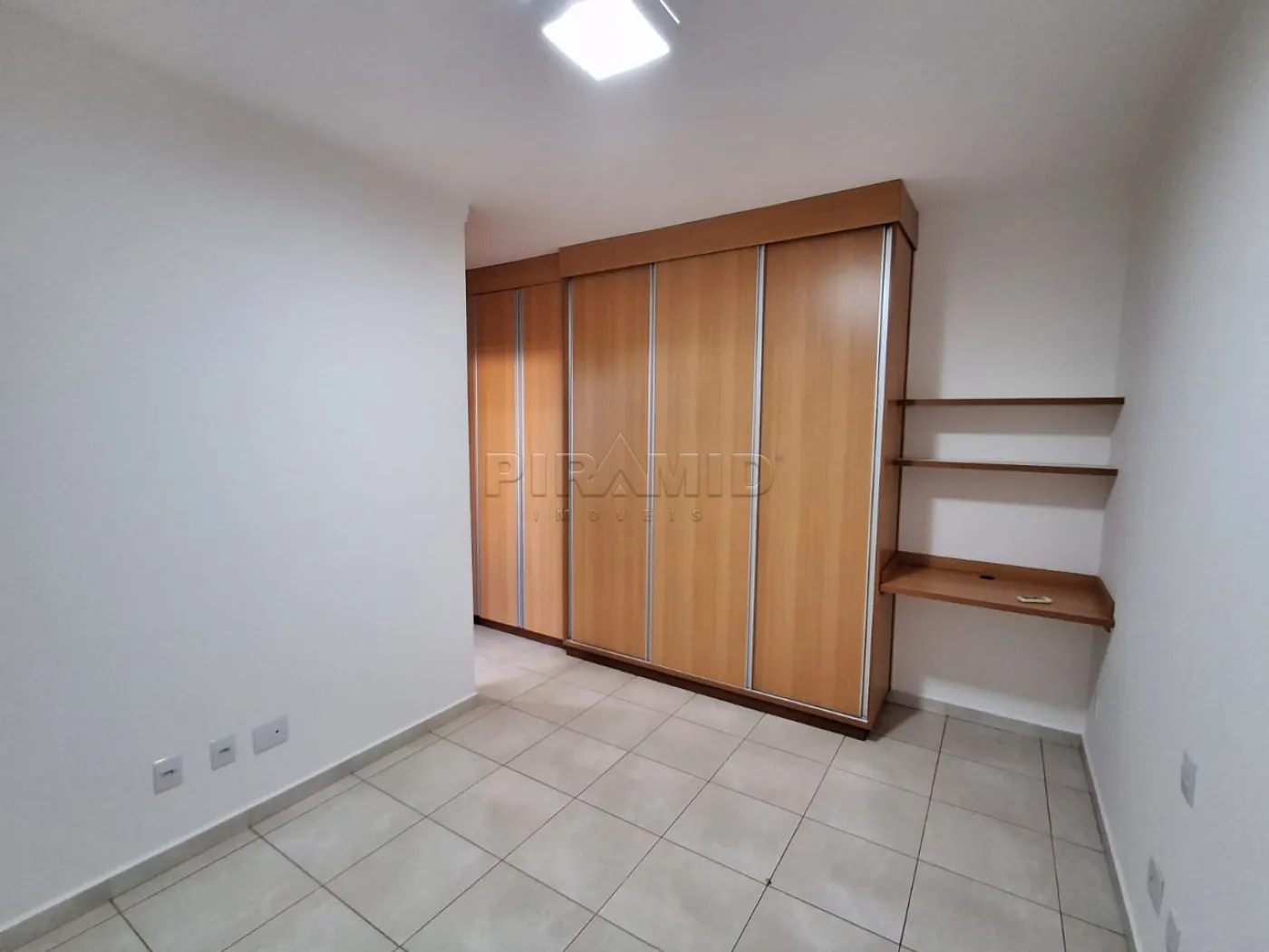 Alugar Apartamento / Padr&atilde;o em Ribeir&atilde;o Preto R$ 1.900,00 - Foto 5