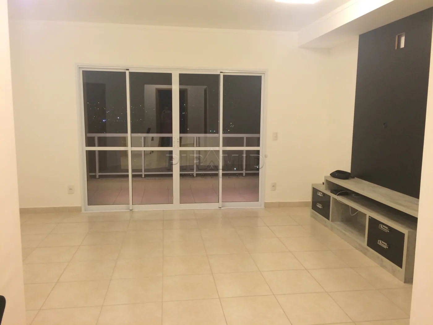 Alugar Apartamento / Padr&atilde;o em Ribeir&atilde;o Preto R$ 4.300,00 - Foto 1