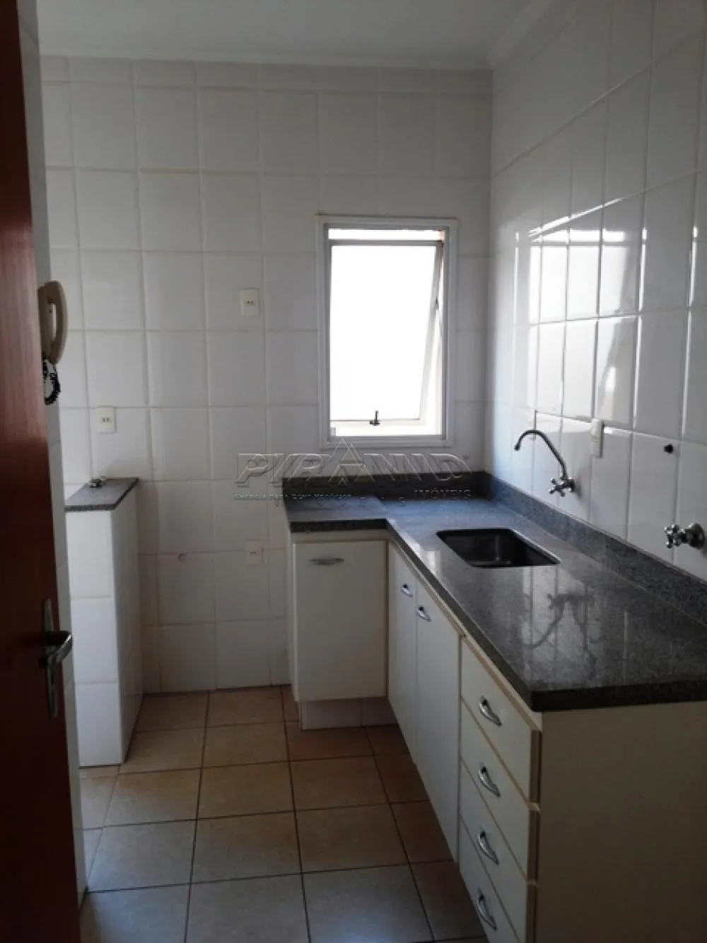 Alugar Apartamento / Padr&atilde;o em Ribeir&atilde;o Preto R$ 700,00 - Foto 9