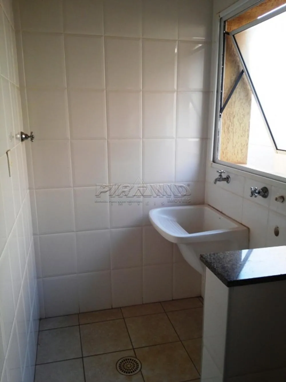 Alugar Apartamento / Padr&atilde;o em Ribeir&atilde;o Preto R$ 700,00 - Foto 12