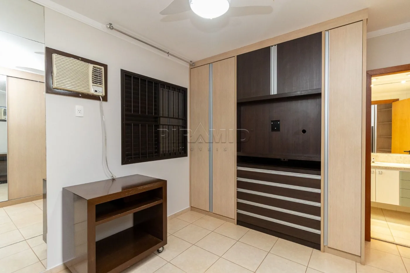 Alugar Apartamento / Padr&atilde;o em Ribeir&atilde;o Preto R$ 2.200,00 - Foto 12