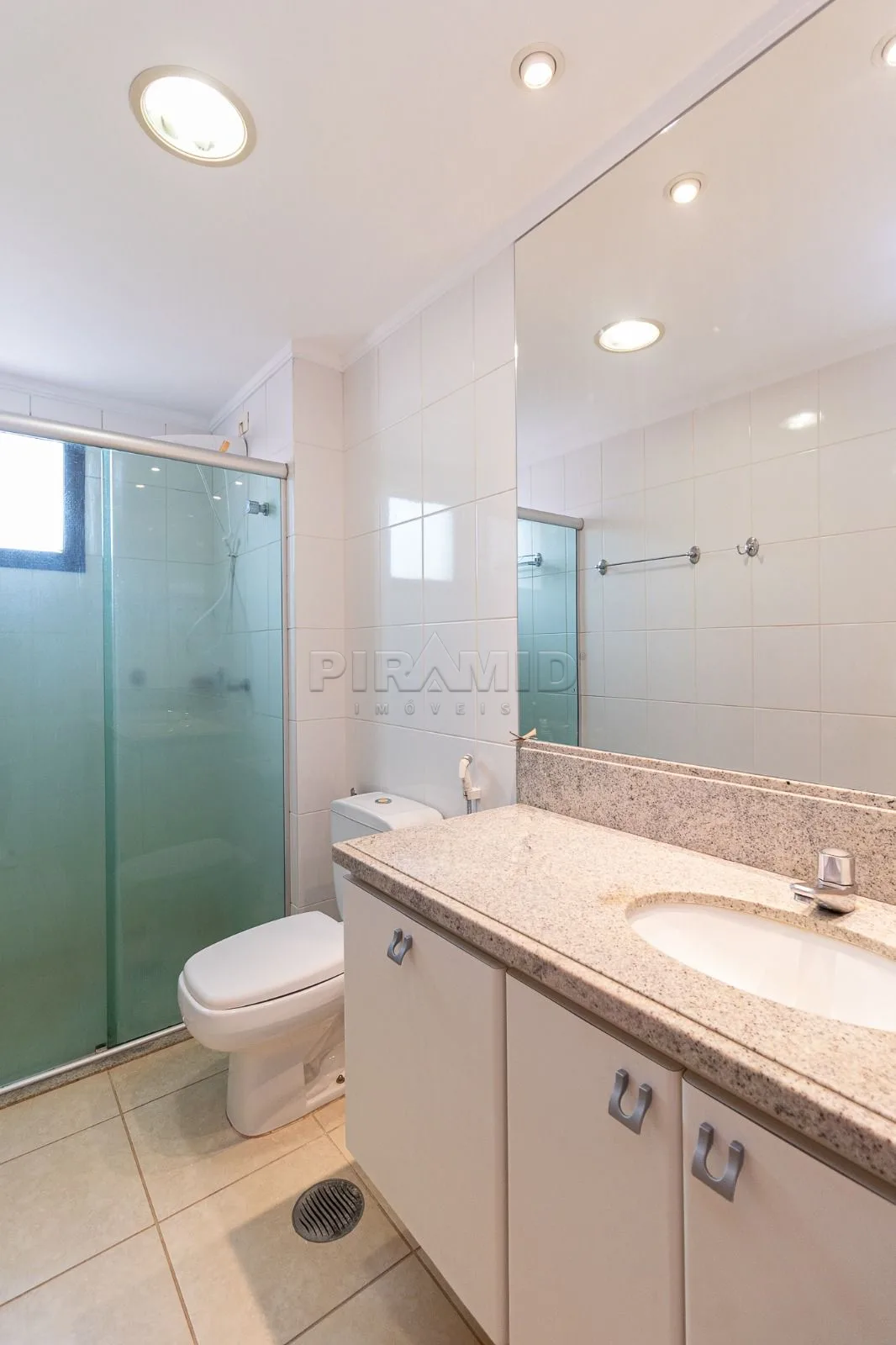 Alugar Apartamento / Padr&atilde;o em Ribeir&atilde;o Preto R$ 2.200,00 - Foto 11