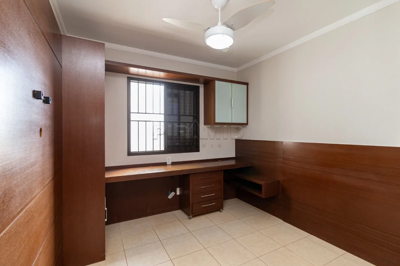 Alugar Apartamento / Padr&atilde;o em Ribeir&atilde;o Preto R$ 2.200,00 - Foto 16